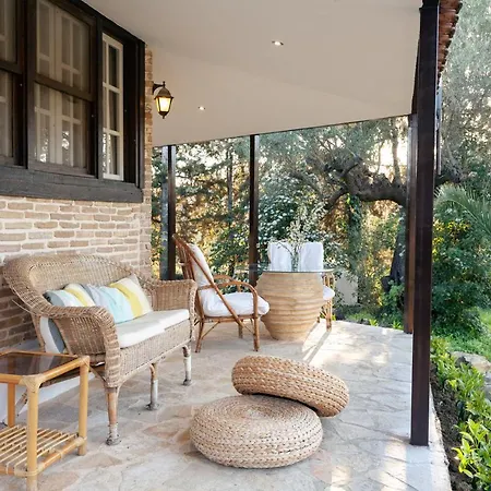 بيت للعطل Vartan's Summer House Kalamákion